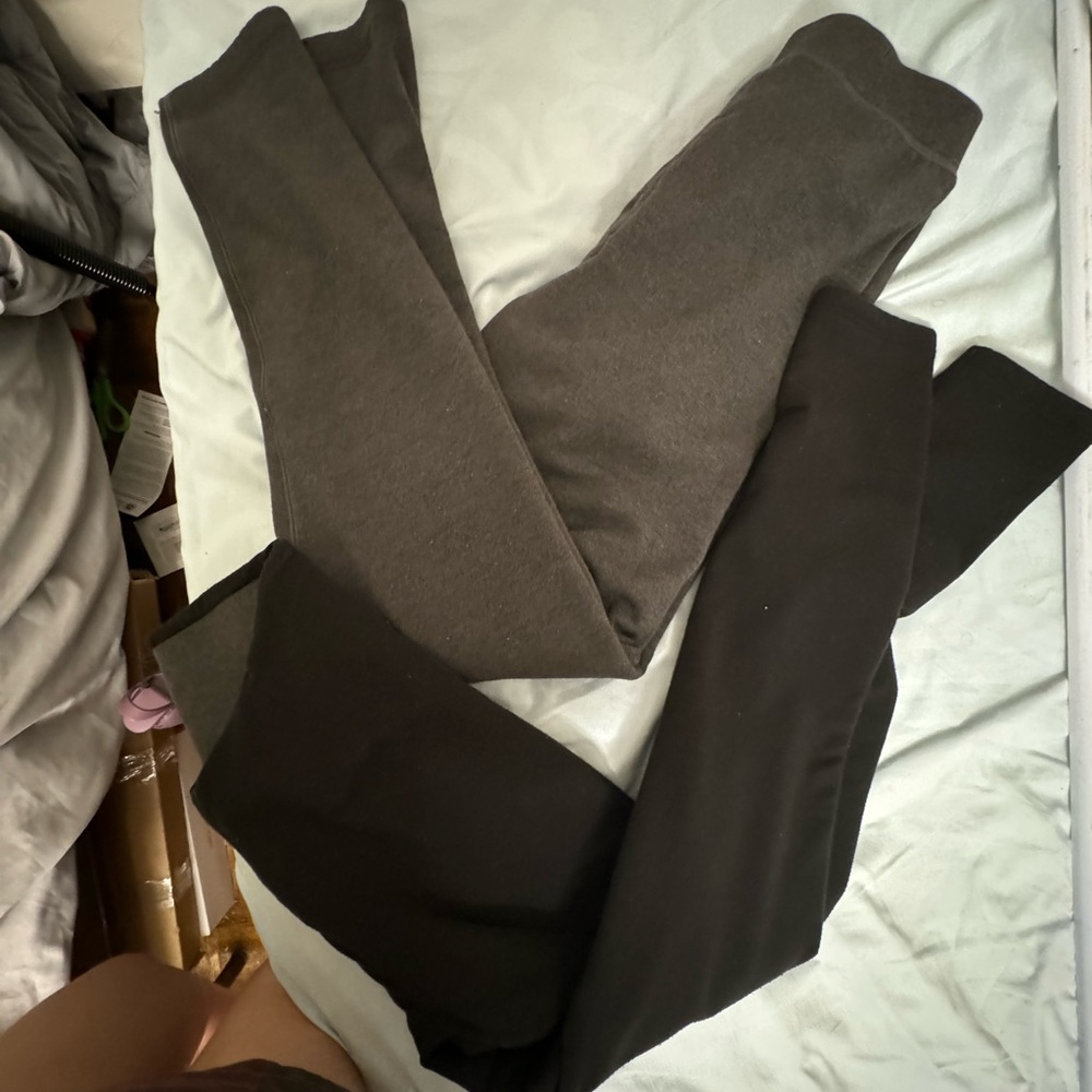 Gray Tan, and Black Leggings Set